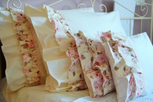 Pościel z różanymi falbankami