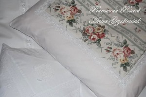 Shabby chic - róże, koronka, falbanki 160x200