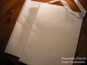 Klasyczna, biała poszewka 70x80cm