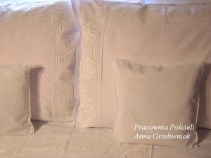 Klasyczna pościel z różaną koronką 200x220