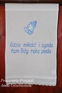Makatka z haftem "Gdzie miłość i zgoda tam Bóg rękę poda"
